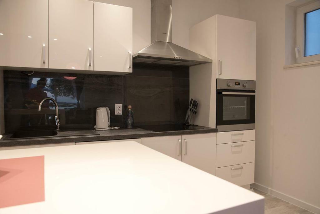 מליני Apartment Eli - Sea View מראה חיצוני תמונה