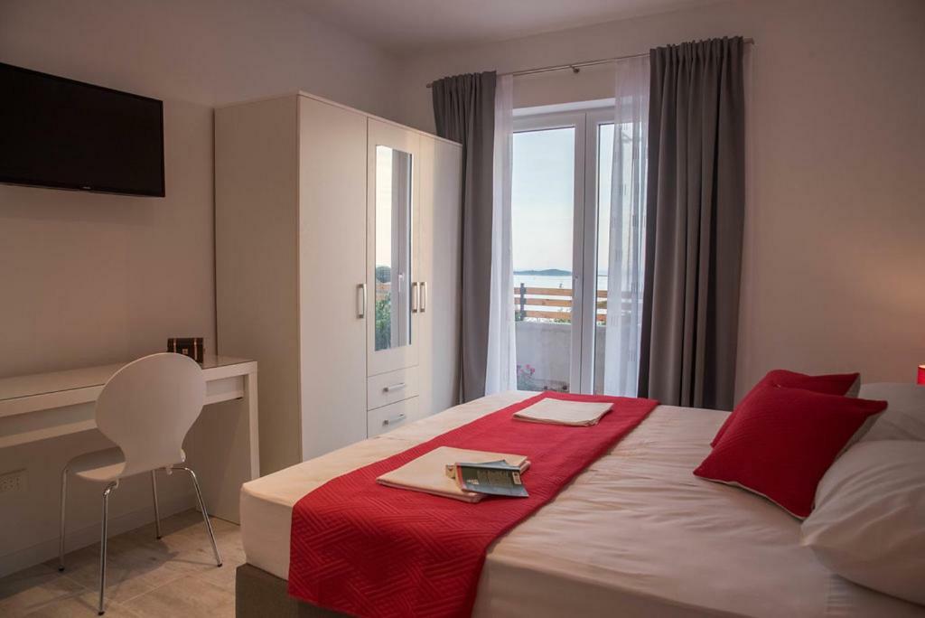 מליני Apartment Eli - Sea View מראה חיצוני תמונה