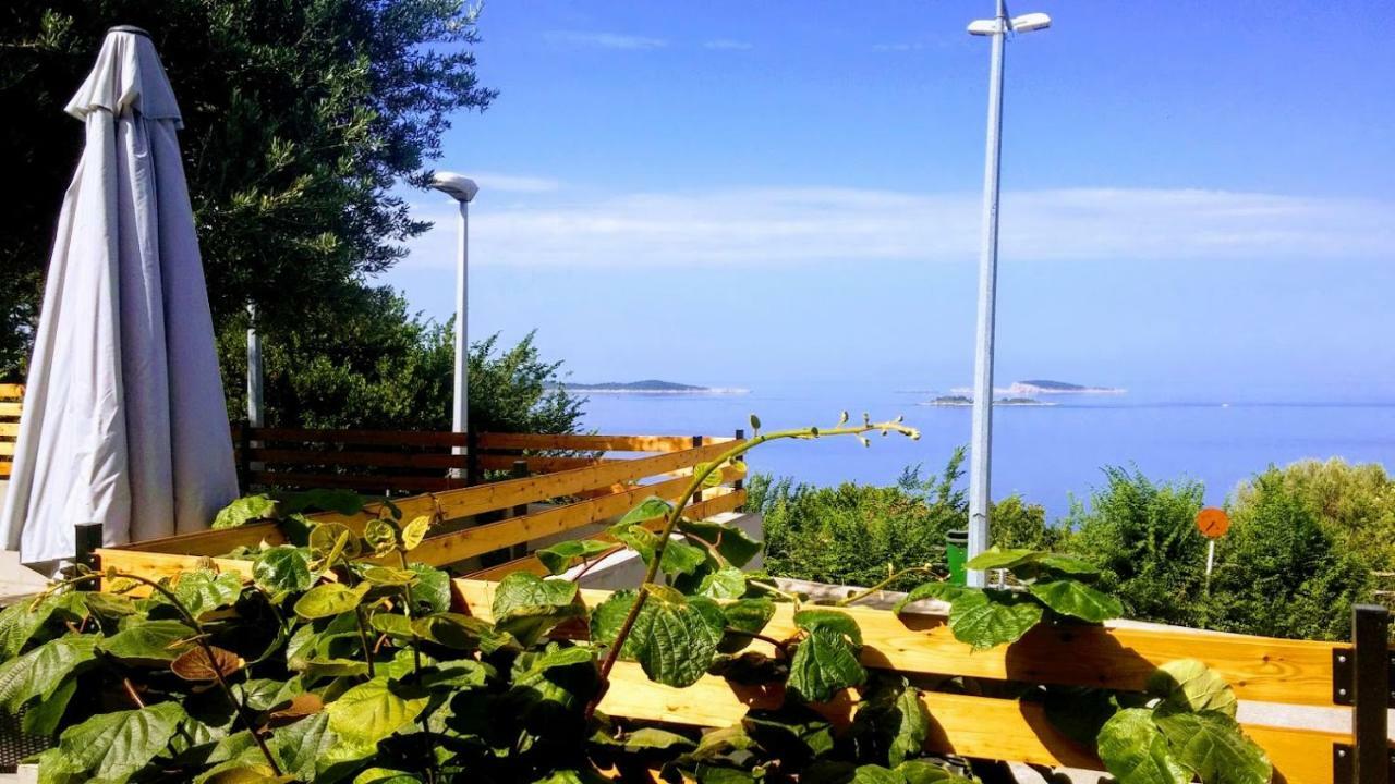 מליני Apartment Eli - Sea View מראה חיצוני תמונה