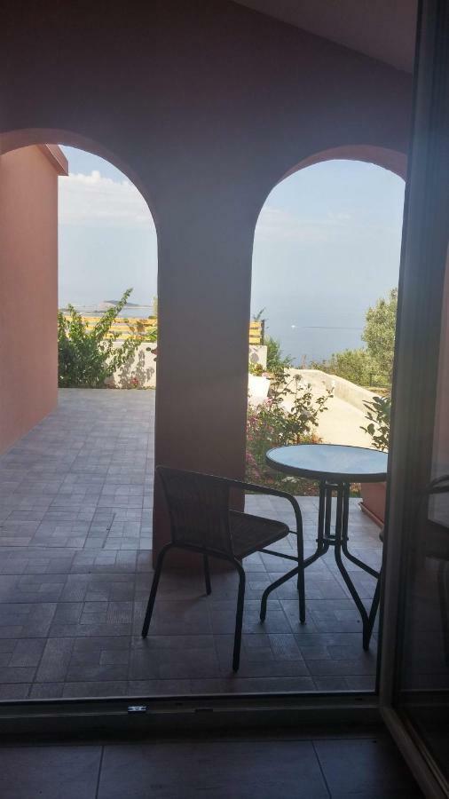 מליני Apartment Eli - Sea View מראה חיצוני תמונה