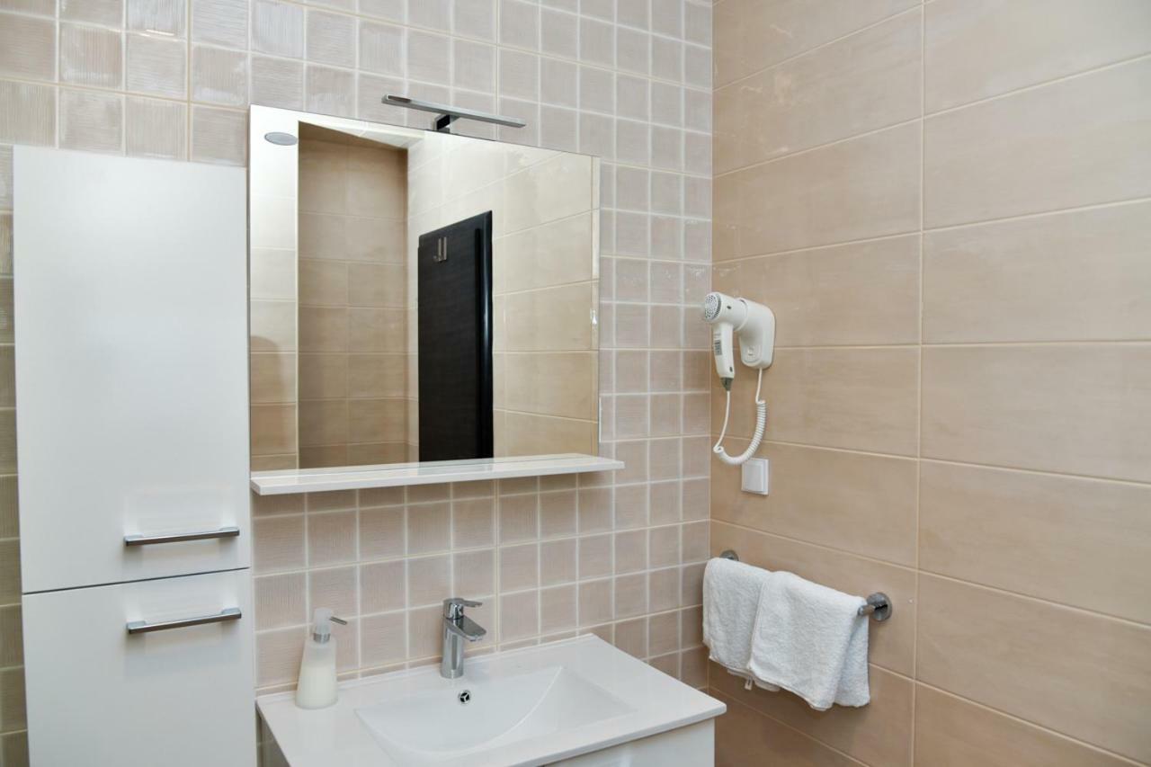 מליני Apartment Eli - Sea View מראה חיצוני תמונה