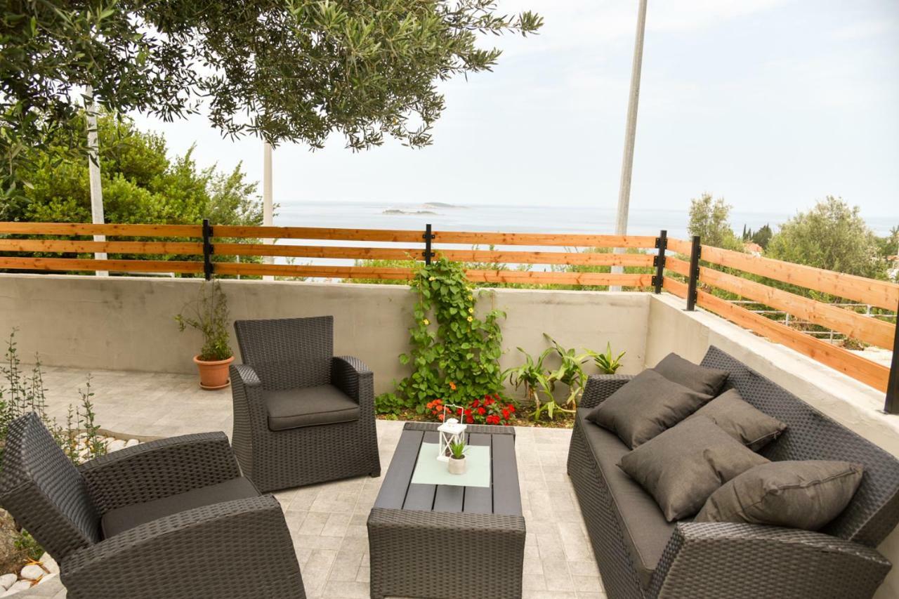 מליני Apartment Eli - Sea View מראה חיצוני תמונה